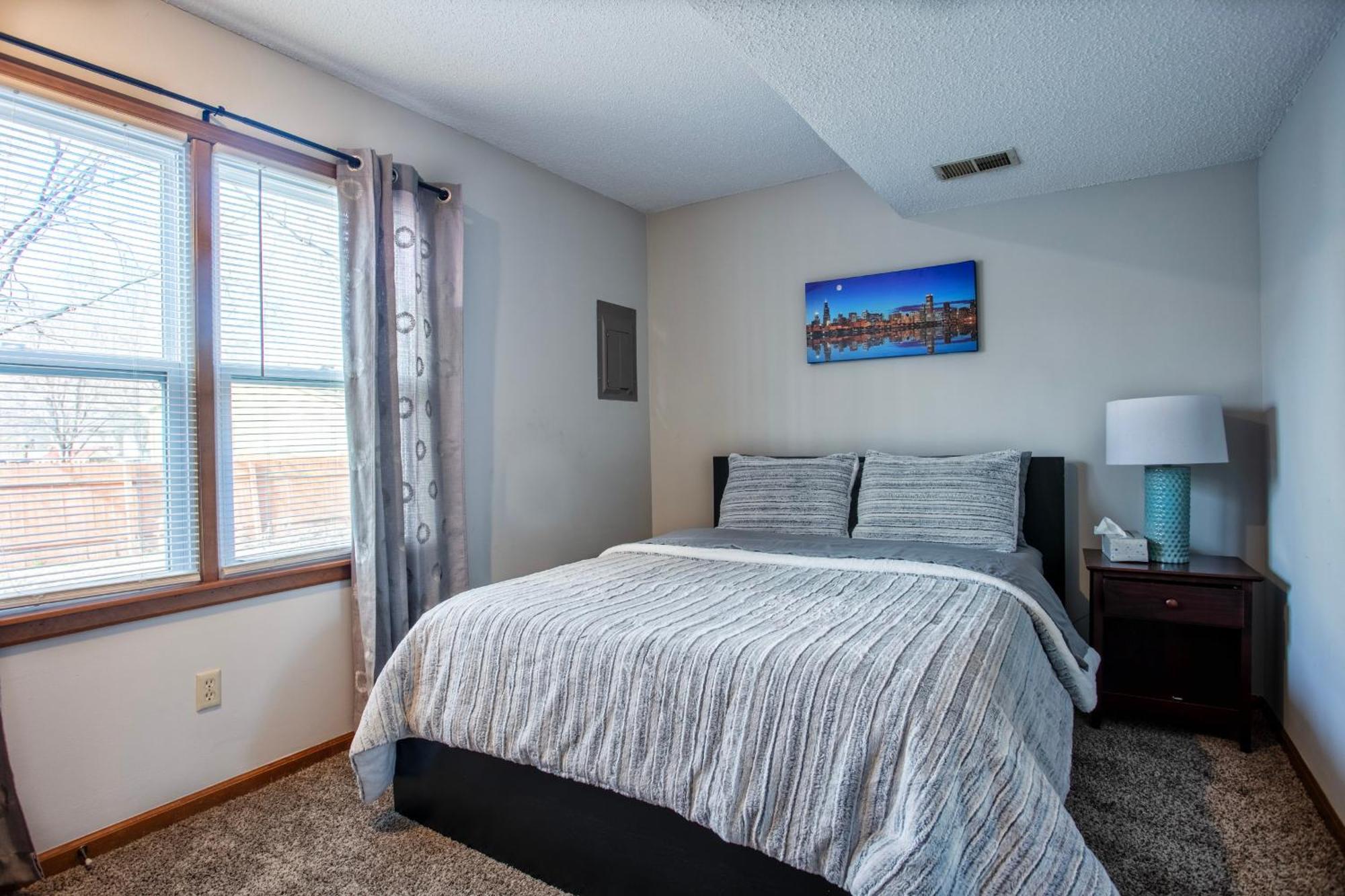 Beautiful And Cozy Home. * Olathe