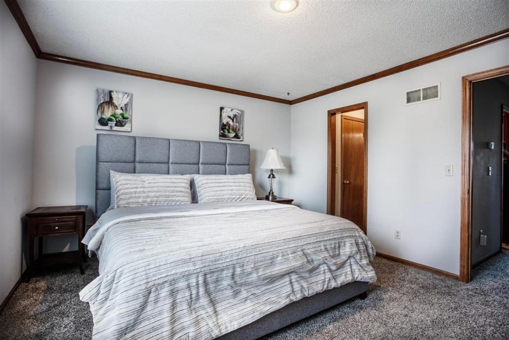Beautiful And Cozy Home. Casa vacanze Olathe