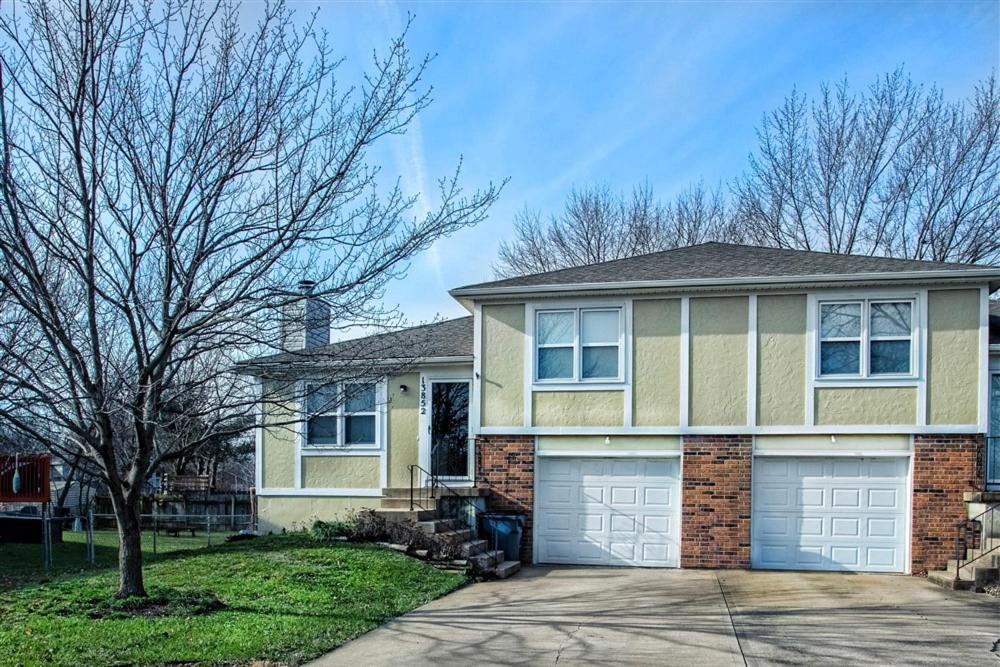 Beautiful And Cozy Home. Ferienhaus Olathe